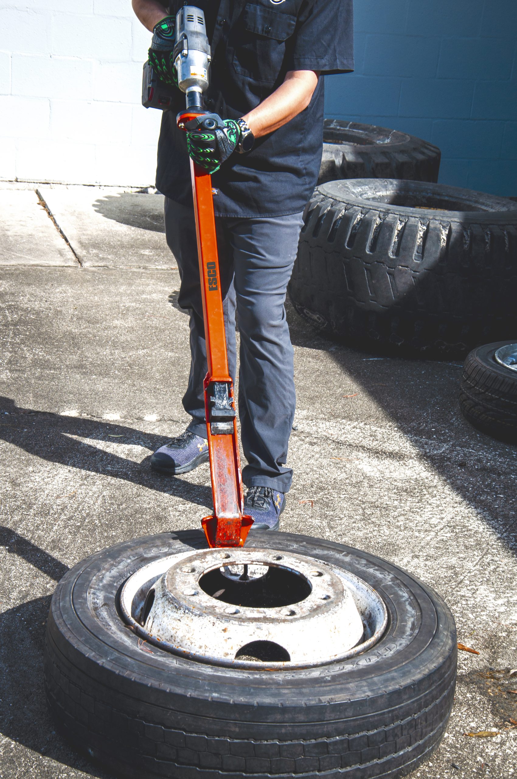 Universal Impact Driven Demounter - Image 10