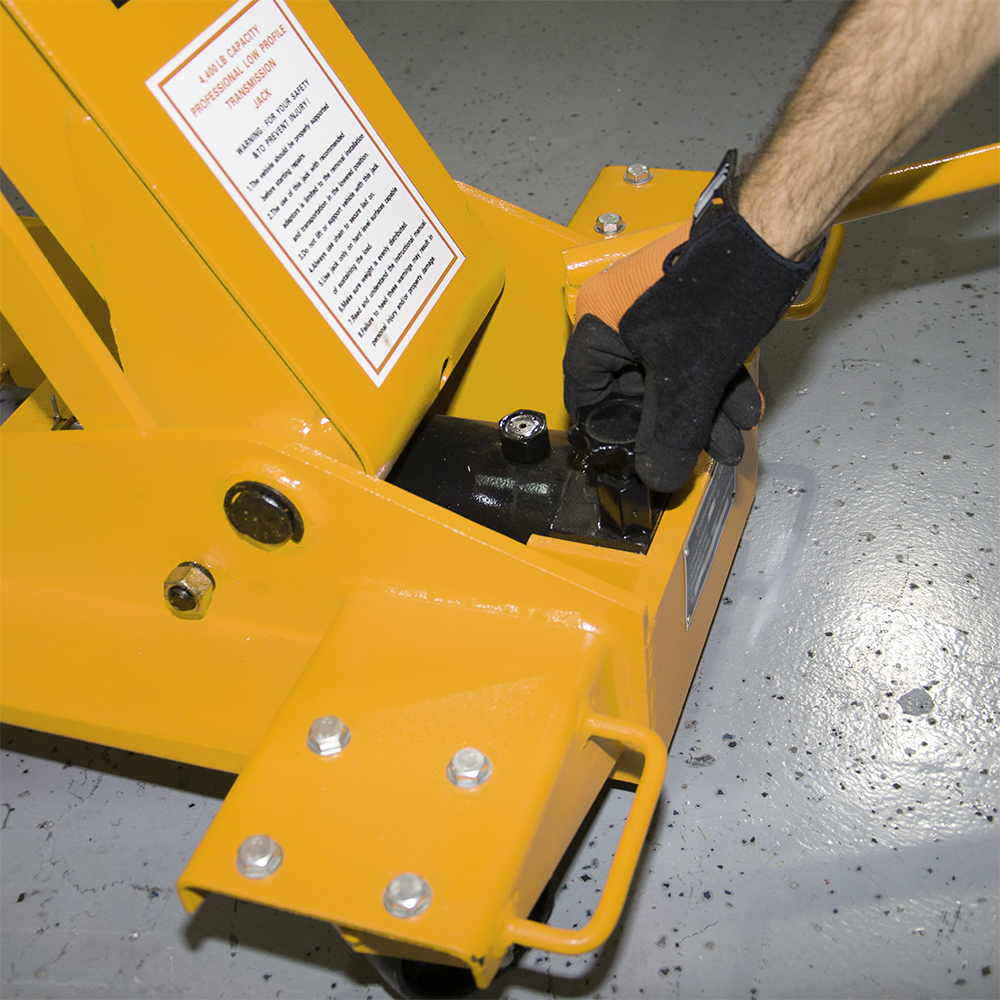 Yellow Jackit 2.2 Ton Transmission Jack - Image 9