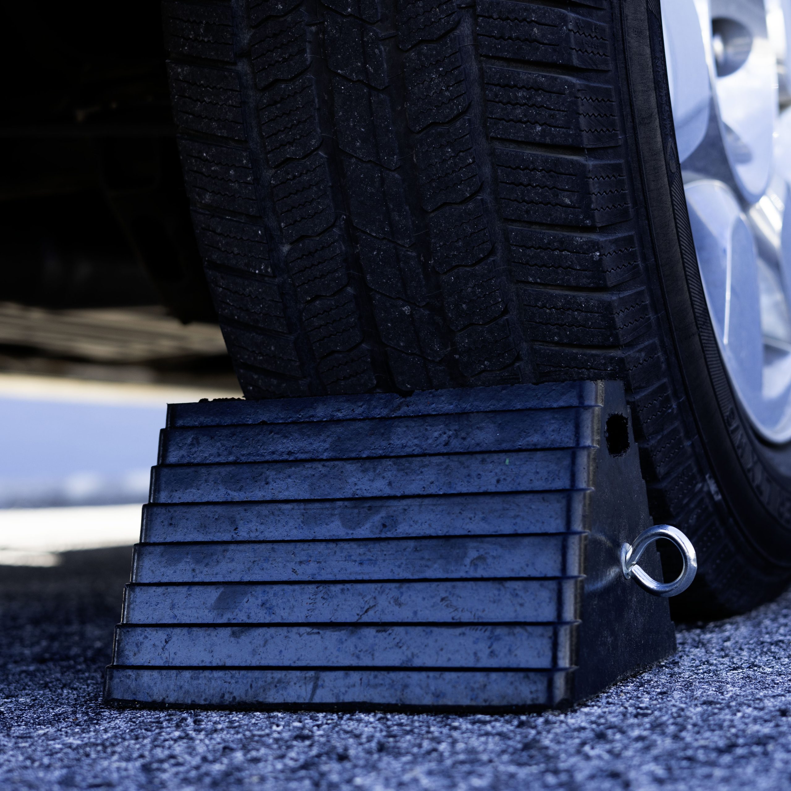 Rubber Standard Wheel Chock (10 x 8 x 6 in.) - Image 7