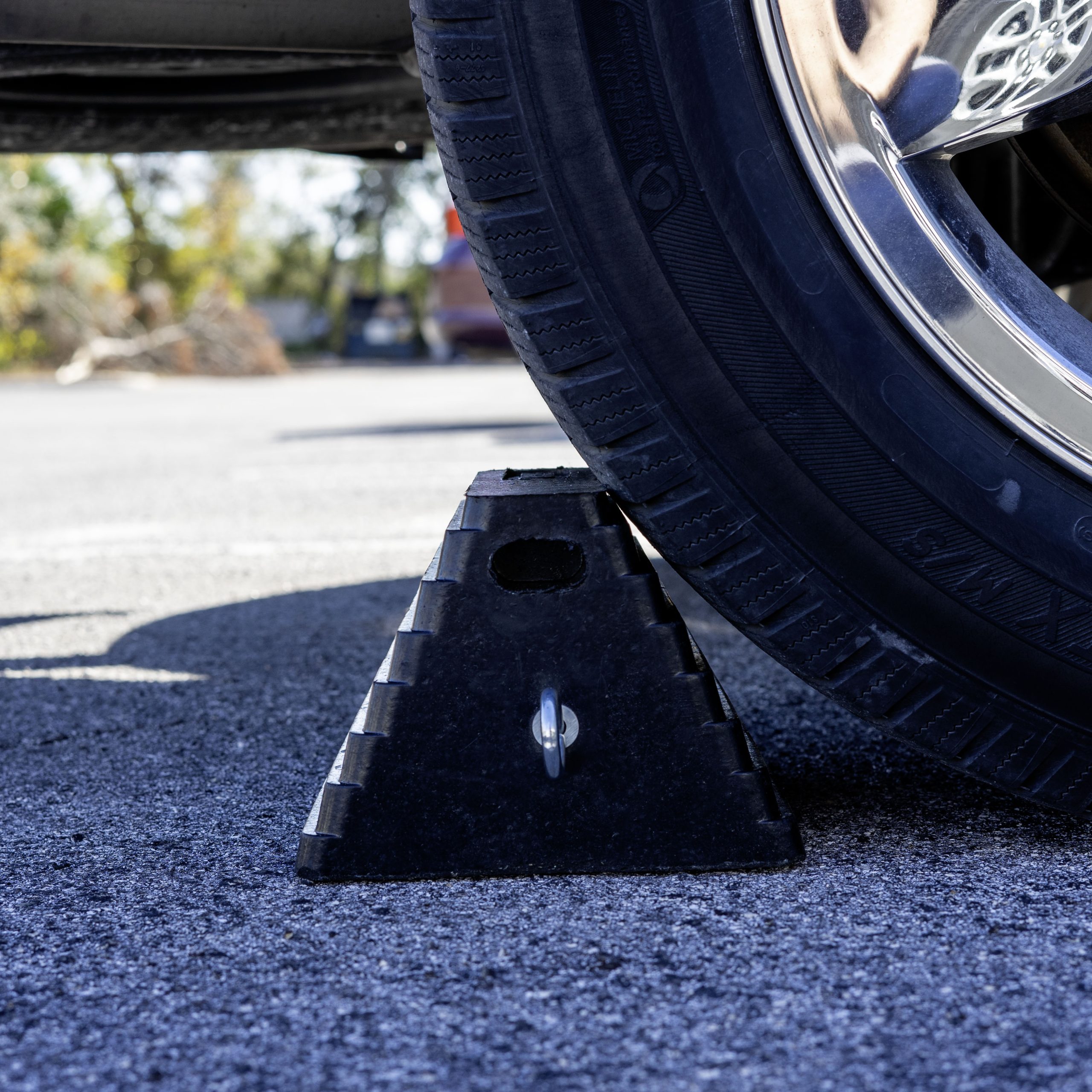 Rubber Standard Wheel Chock (10 x 8 x 6 in.) - Image 8