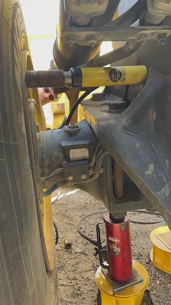 10 Ton Capacity Hydraulic Ram - Single Acting Cylinder - 4 in. Stroke - Image 4